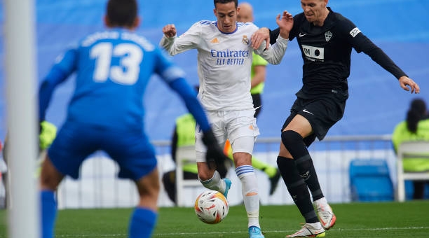 Real hòa hú vía 'gã tí hon', cuộc đua vô địch La Liga trở nên gay cấn