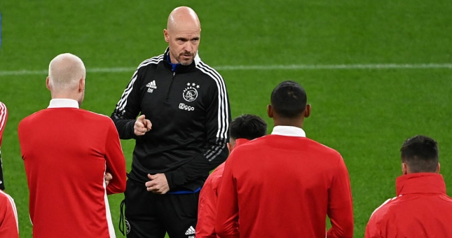 Erik ten Hag chốt đưa tiền đạo huyền thoại MU trở lại Old Trafford