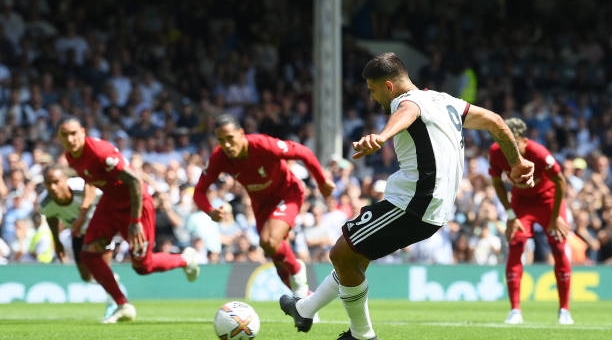 Nunez tỏa sáng, rượt đuổi tỉ số căng thẳng, Liverpool vẫn bị Fulham 'gieo sầu'
