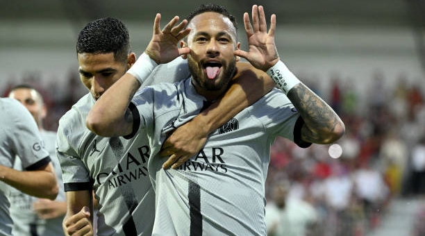 Messi - Neymar giúp PSG vùi dập 'gã tí hon' ngày mở màn Ligue 1