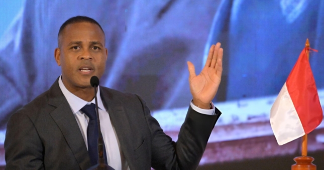 Rời Indonesia, HLV Patrick Kluivert đi thẳng tới World Cup 2026