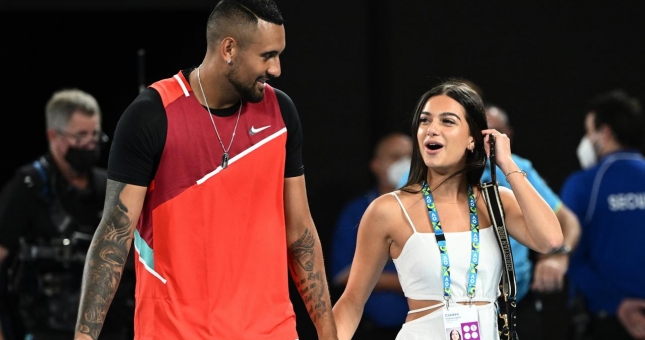Nick Kyrgios quay trở lại mùa sân đất nện chỉ vì...bạn gái
