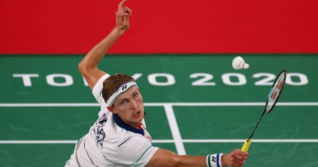 Viktor Axelsen tiếp tục 'đòi nợ' từ Liên đoàn Cầu lông thế giới
