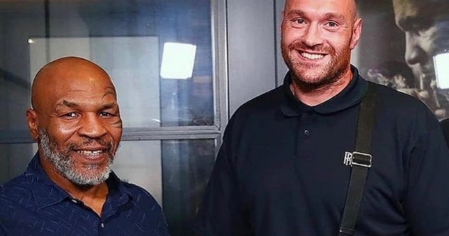 Tyson Fury sẽ trả tiền để... được ăn đấm từ huyền thoại Mike Tyson