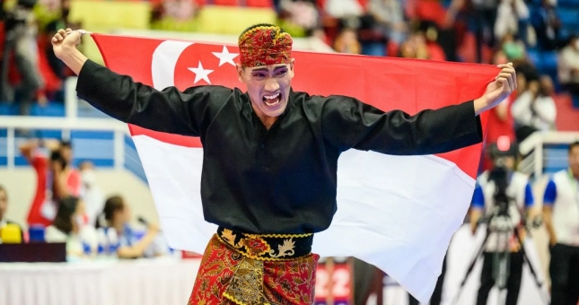 Vua Pencak Silat Singapore bật khóc khi lần đầu giành vàng SEA Games