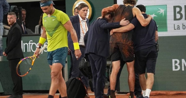 Nadal: 'Tôi thấy buồn khi nhìn thấy Zverev khóc vì chấn thương'