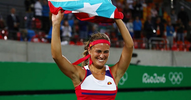 Nhà vô địch Olympic Monica Puig tuyên bố từ giã quần vợt