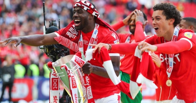 Nottingham Forest thăng hạng: Sự trở lại của một tượng đài