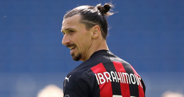 VIDEO: Đồng đội bị phạm lỗi, Ibrahimovic bất ngờ nhận thẻ đỏ trực tiếp