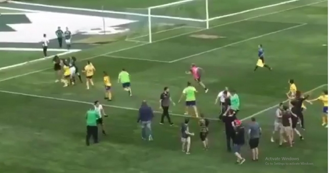 Chấn động 2 CLB nữ Bulgari lao vào ẩu đả như đánh ghen trên sân bóng