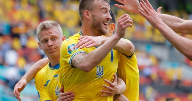 Chấm điểm Ukraina 2-1 Bắc Macedonia: Điểm nhấn sao Ngoại hạng Anh