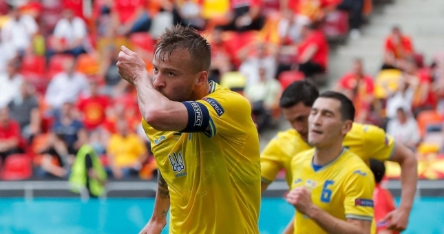 Thi đấu lấn lướt, Ukraina giành chiến thắng đầu tiên tại EURO 2021