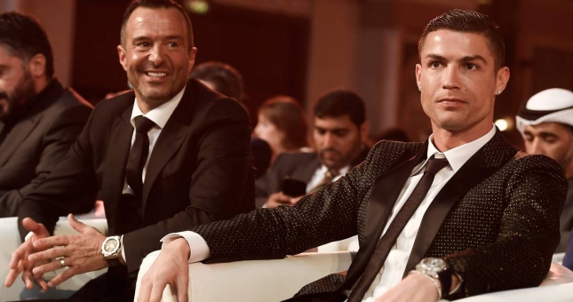 Sếp lớn Juventus làm sáng tỏ 100% tương lai của Ronaldo