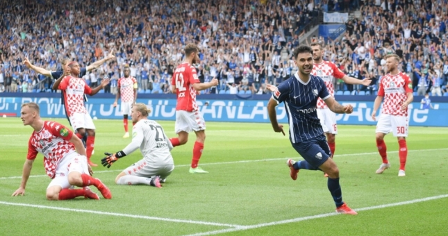 Sao Đông Nam Á gây sốt Bundesliga, được báo châu Âu tung hô như Messi