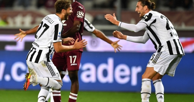Juventus giành chiến thắng nhọc nhằn trước Torino