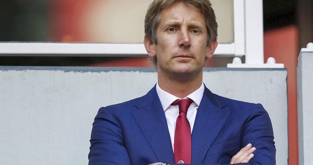 Edwin van der Sar trở lại Man United, giúp đội bóng vượt khó?