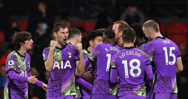 Tottenham giành 3 điểm đầy kịch tính trên sân của Watford