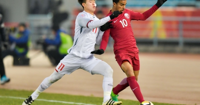 Vượt loạt siêu sao, bại tướng của U23 Việt Nam đứng trên đỉnh thế giới