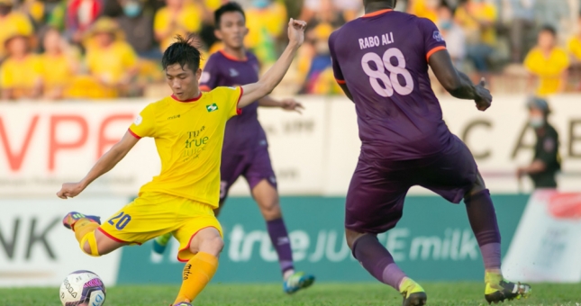 VIDEO: Siêu phẩm của học trò HLV Park lọt top 5 bàn đẹp nhất vòng 9