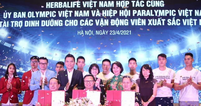 VĐV Việt Nam xuất sắc 2021 nhận tài trợ cực lớn từ Herbalife