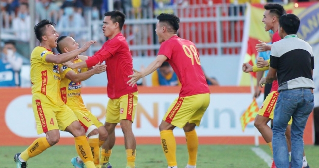 Đắk Lắk vùi dập, loại Thanh Hóa khỏi cúp QG 2021