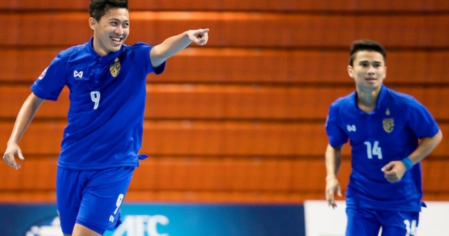 Thêm một cầu thủ Thái Lan từ chối khoác áo ĐTQG