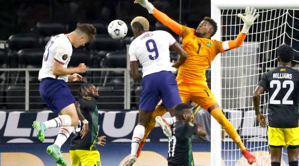 Mỹ vào bán kết Gold Cup đấu nhà vô địch châu Á