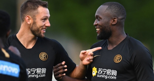 Bộ đôi Inter sắp cập bến Chelsea