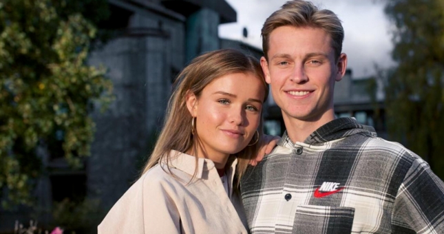 De Jong có động thái bất ngờ, ngầm khẳng định tương lai tại Barca