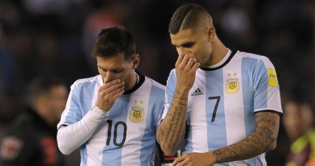 Bị 'tiểu Ibrahimovic' cự tuyệt, MU tất tay với 'đàn em' Messi