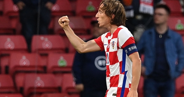 Luka Modric ghi siêu phẩm đẳng cấp, Croatia tiễn Scotland rời giải