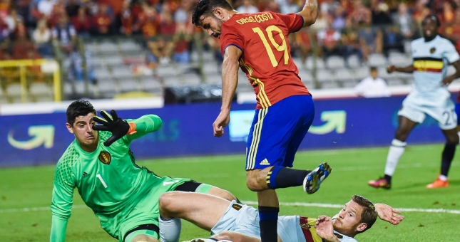 'Siêu máy tính' chỉ ra trận bán kết đầu tiên EURO 2021: Siêu đại chiến!