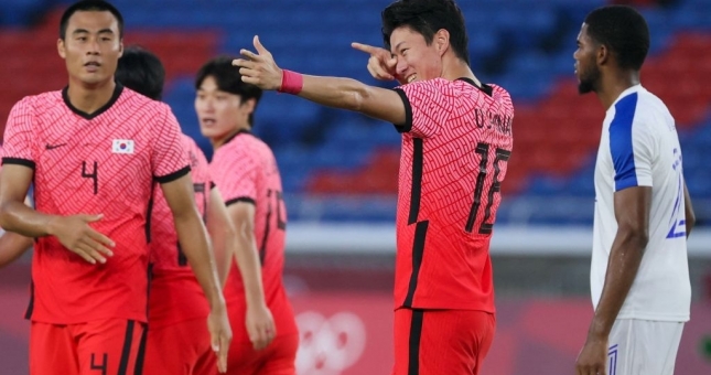 Đại diện châu Á thắng dễ Honduras, chính thức vào vòng knock-out Olympic