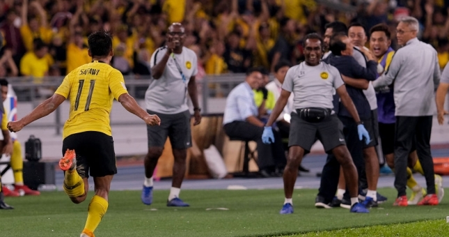 'Nhà vua tự xưng của Đông Nam Á' thua muối mặt trước Malaysia