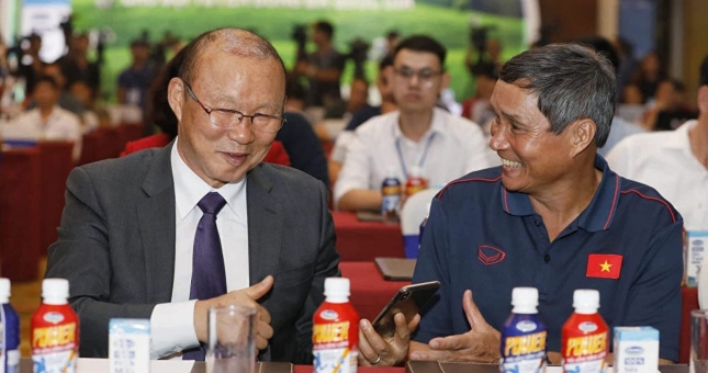 NÓNG: Vụ ĐTQG Việt Nam chuẩn bị thay HLV trưởng có bước ngoặt không ngờ