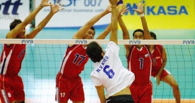 Đập bóng như 'trời giáng', Ngô Văn Kiều giúp tuyển Việt Nam hủy diệt Thái Lan ngay trên sân nhà