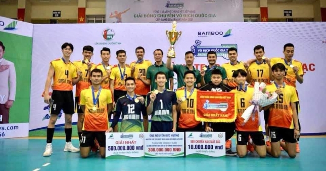 Tràng An Ninh Bình mang ĐTQG thu nhỏ đến đấu trường VĐQG 2022