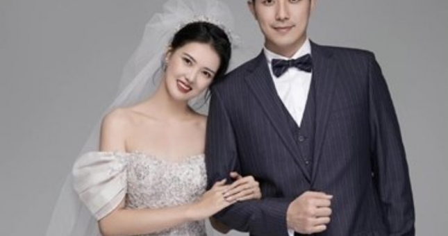 Nữ thần bóng chuyền xứ Trung từng gây 'bão' tại World Cup lên xe hoa, chồng cao đến 2m10