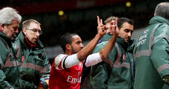 Arsenal trả giá đắt sau trận thắng Tottenham