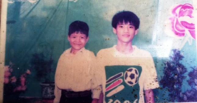 Công Vinh chia sẻ ảnh 'độc' thời niên thiếu nghèo khó