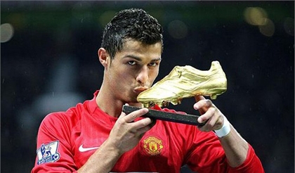 Tại sao Cristiano Ronaldo kiêu ngạo?