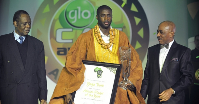 Yaya Toure giành Quả bóng vàng châu Phi lần thứ 3 liên tiếp