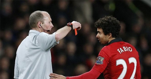 Cầu thủ đầu tiên bật bãi khỏi Old Trafford