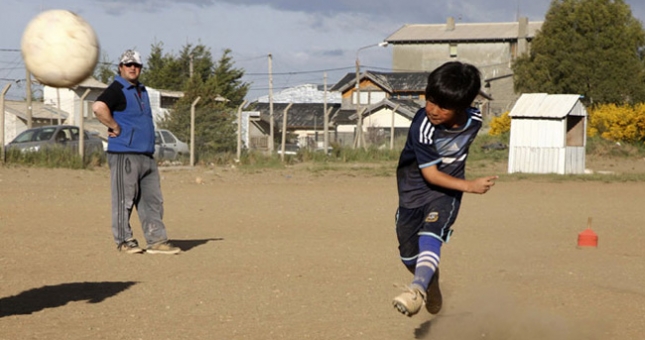 'Thần đồng' 8 tuổi sắp tới Real Madrid thử việc