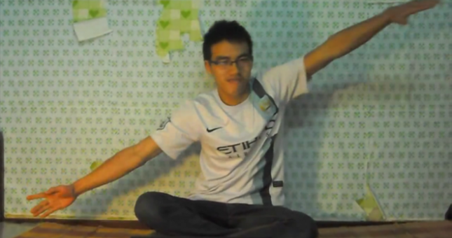 Video hài hước: Bài nhạc chế 'Con Bướm Xuân' tặng fan M.C