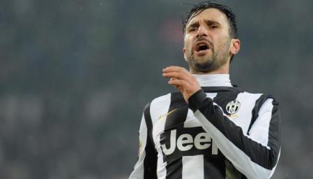 Arsenal đạt thỏa thuận mượn Vucinic
