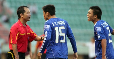V-League 2014: Vấn đề trọng tài vẫn còn nan giải
