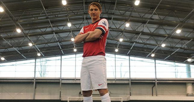 SỐC: Tân binh của Arsenal gặp chấn thương