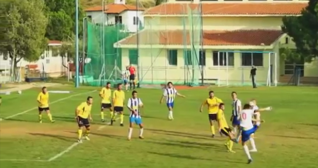 Video bóng đá: Pha phối hợp ghi bàn 'khó đỡ'