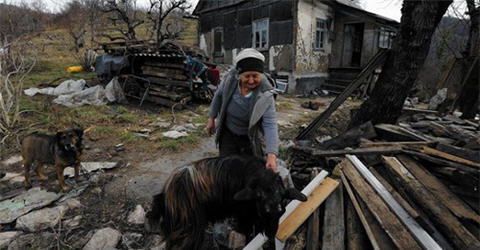 Mặt trái Olympic Sochi: Bên xa hoa, bên khói bụi